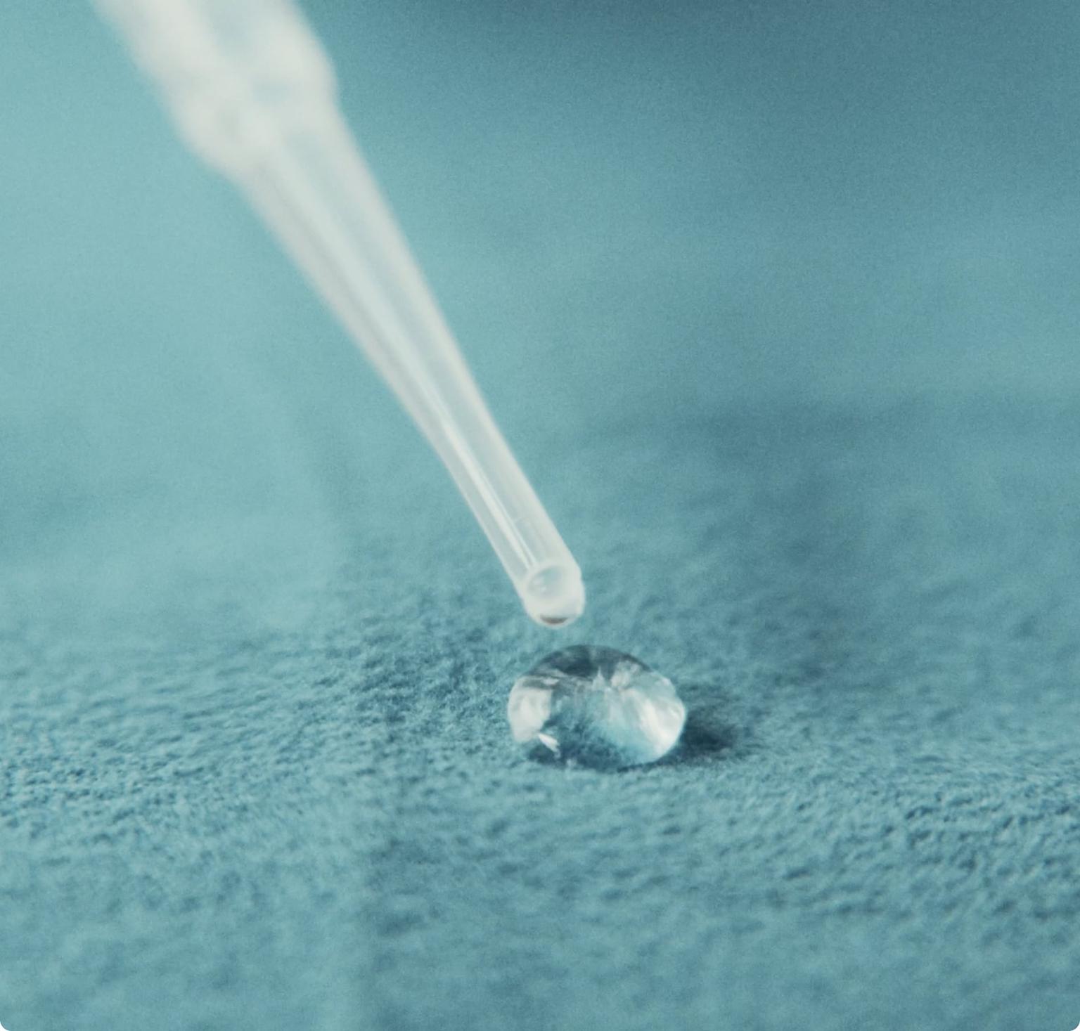 Detail of a water-repellent non-woven fabric